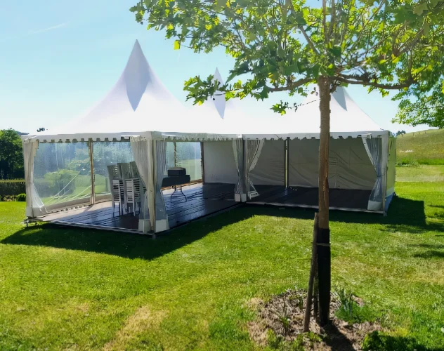 Location chapiteaux plancher tentes réceptions Dordogne Périgueux | CG-Evenements.
