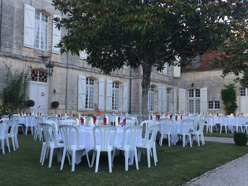 Location mobilier pour mariages, réceptions en Dordogne Périgueux | CG-Evenements.